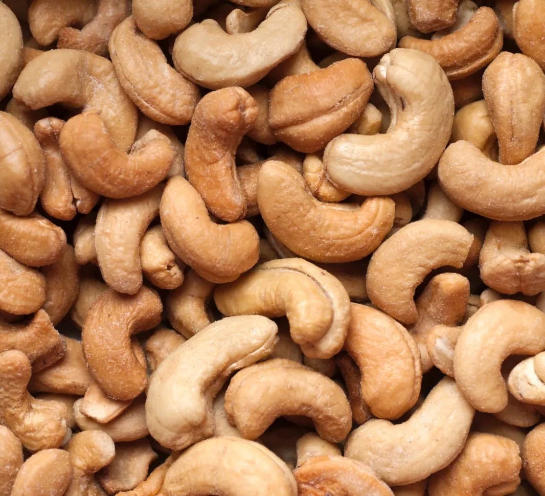 Picture of whole roasted cashews