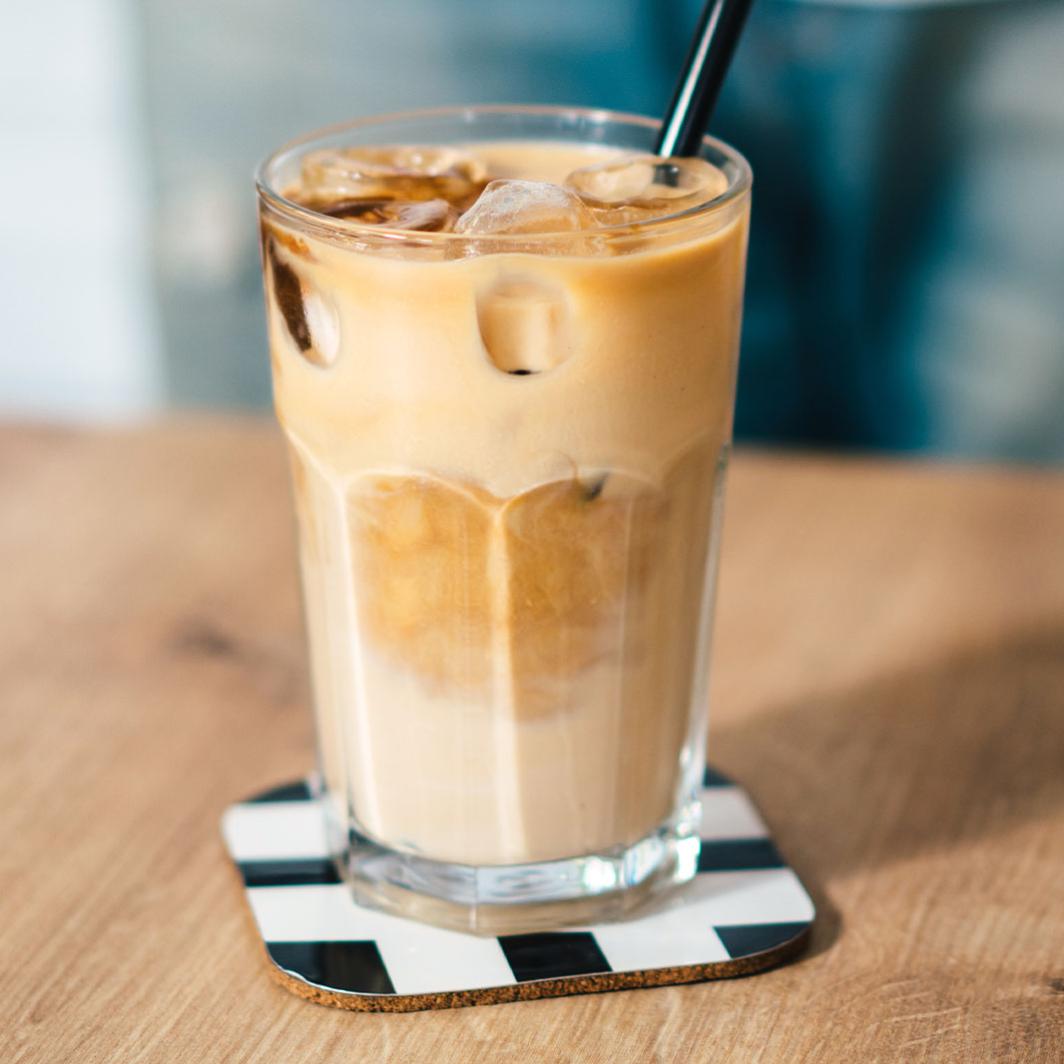 Iced Flat White: Perfect Summer Coffee