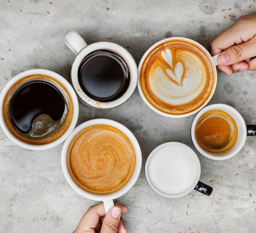 Tasses avec différents types de café