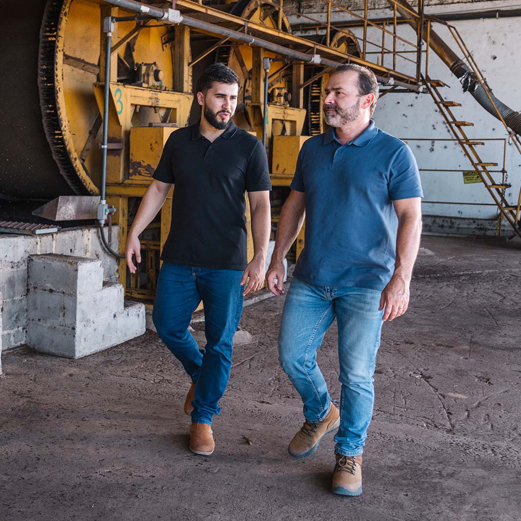 agricultores de café compartilhando conhecimento