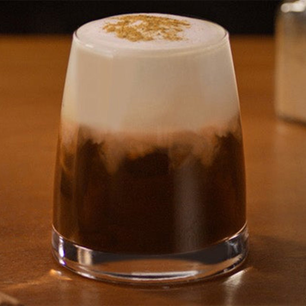 Receta de café helado con miel y canela con Nescafé