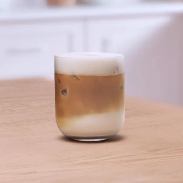 Latte de vainilla helado