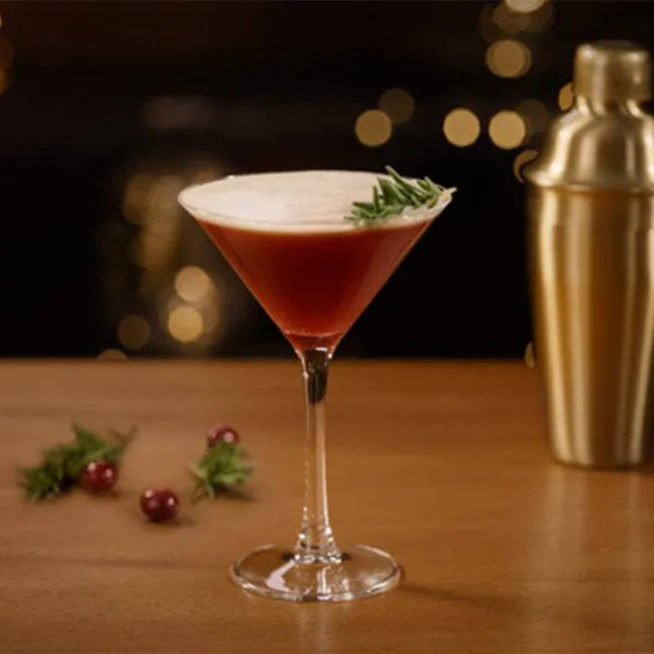 Mocktail cosmopolitan frutos rojos con Nescafé