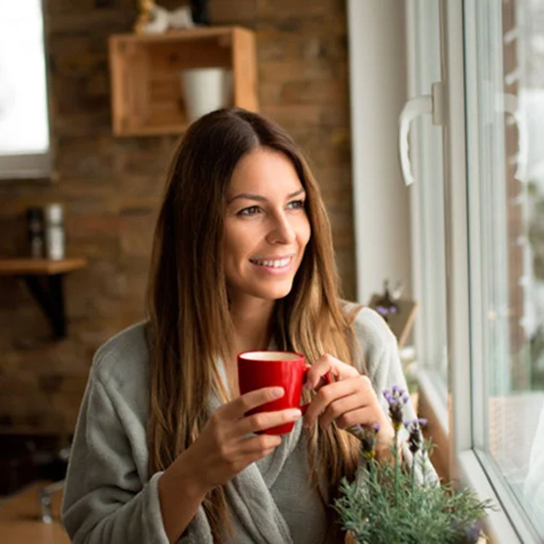 Disfruta-una-taza-de-café-colombiano