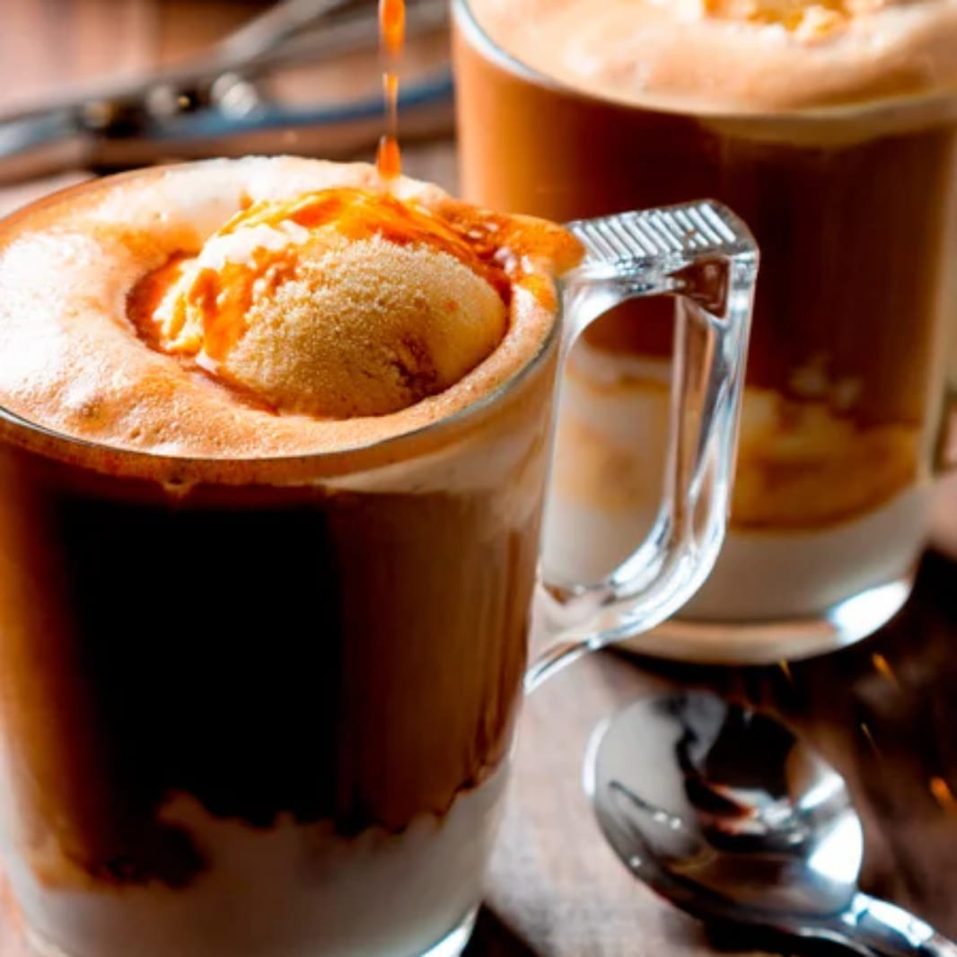 Nescafe_2_Vasos-de-helado-hechos-con-productos-NESCAFÉ