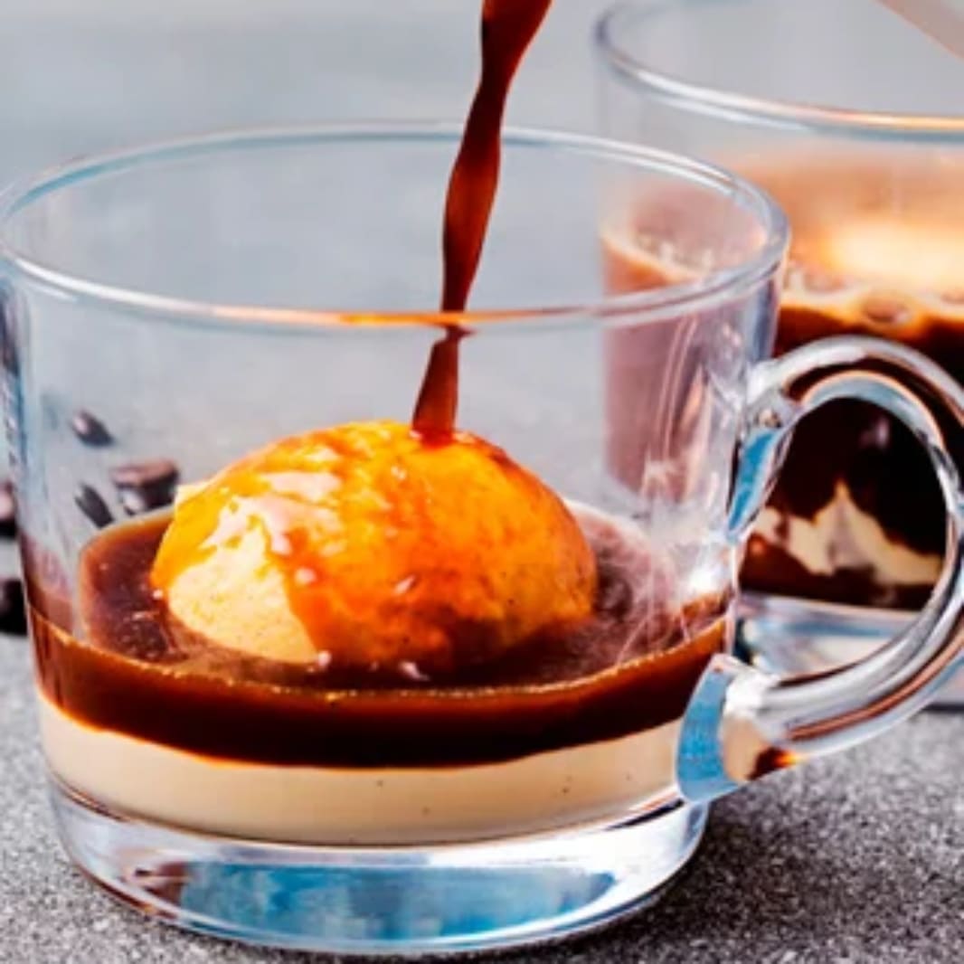 Vaso-con-helado-casero-de-café