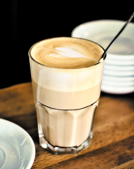 cafe con leche macchiato