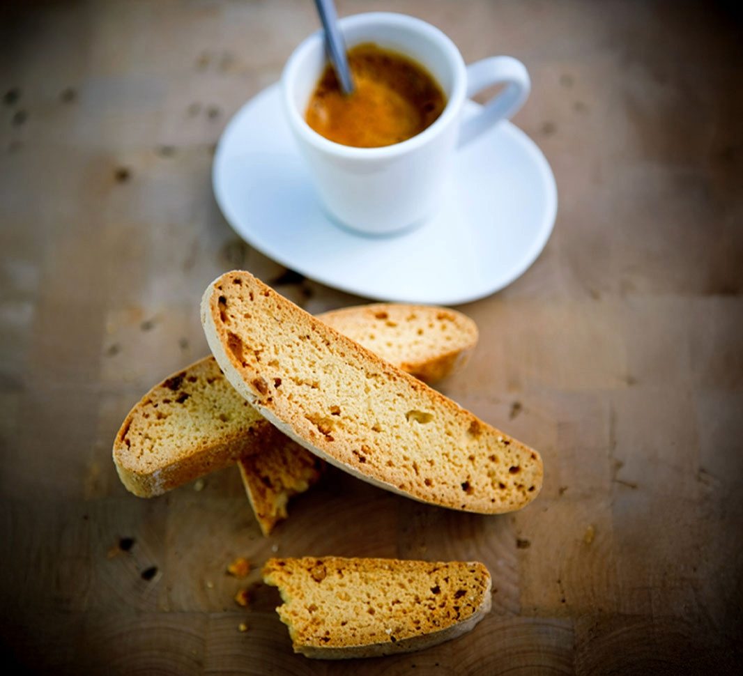 Café y pan tajado es la combinación perfecta 