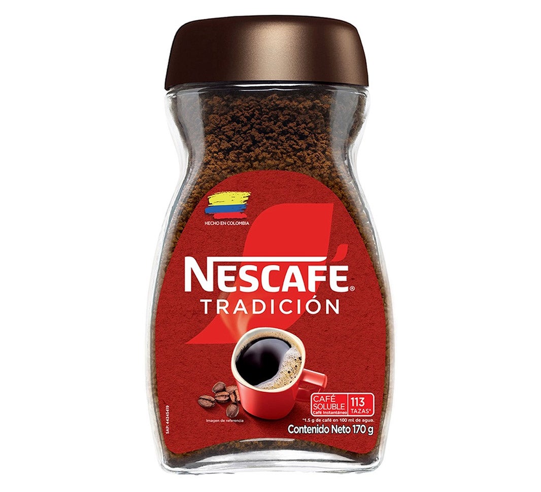 Presentación de NESCAFÉ® Tradición para disfrutar de un café frío refrescante