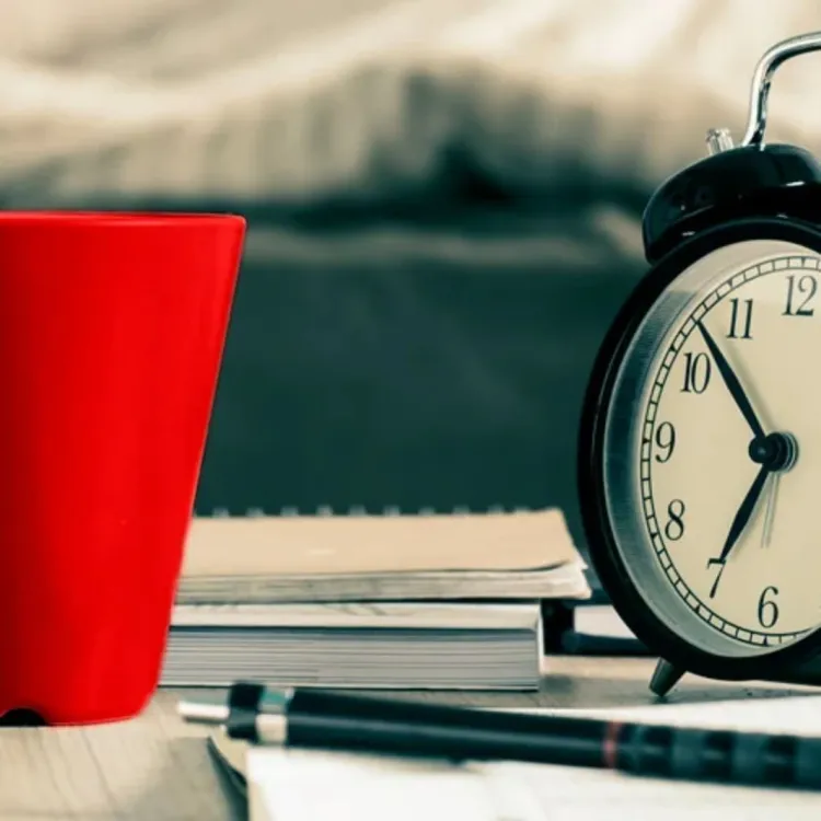 ¿El café ocasiona alteración del sueño?