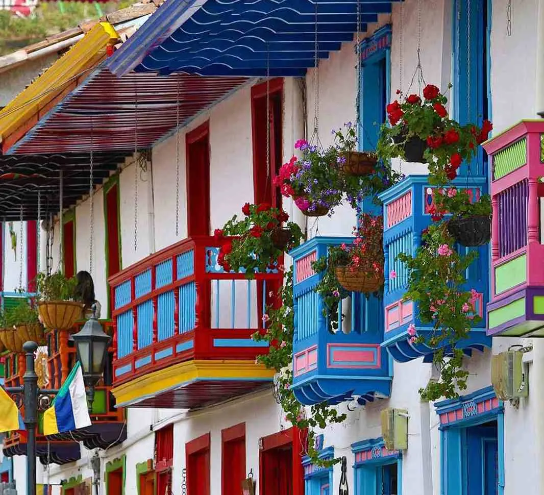 Fachadas de casas en el eje cafetero
