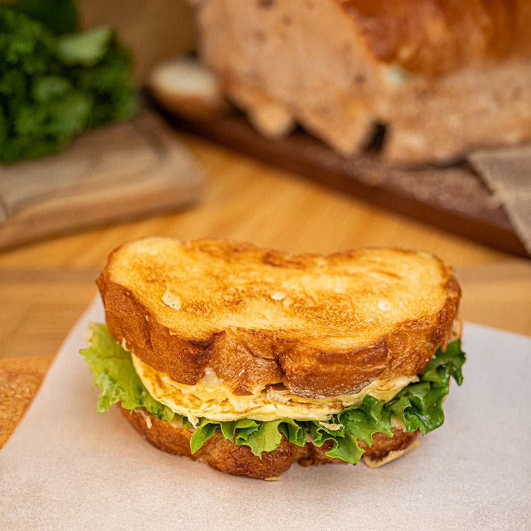 Bread & egg sandwich