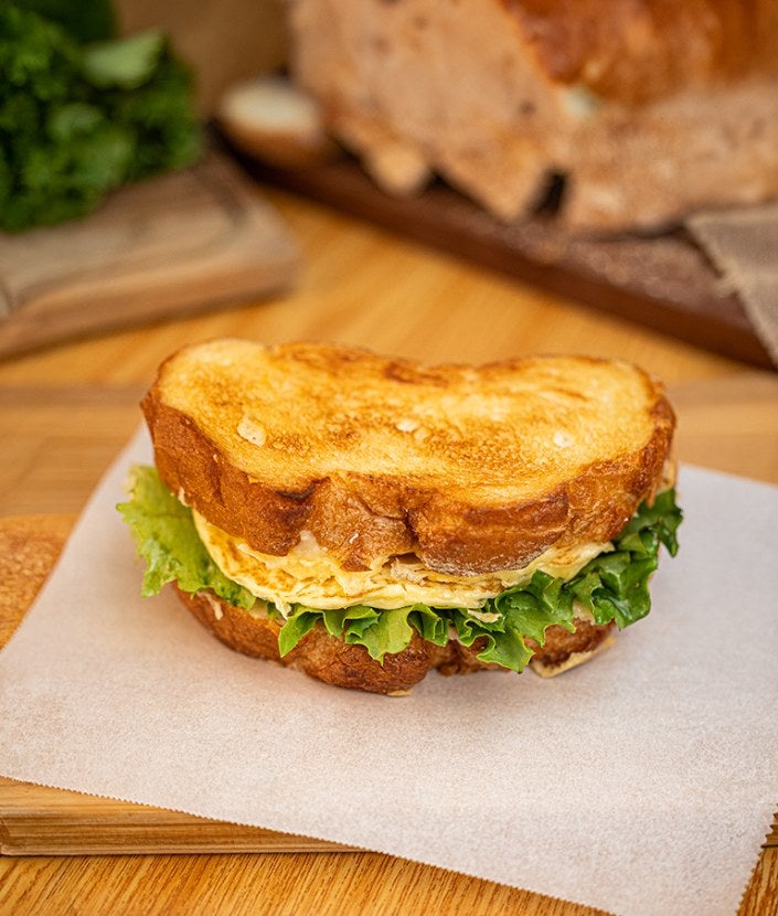 Bread & egg sandwich