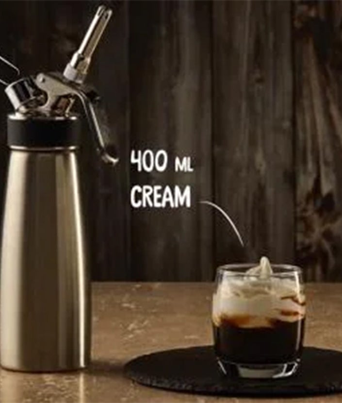 Kaffee mit Amaretto Rezept, Schritt 3: NESCAFÉ Tiramiss'u im Glas