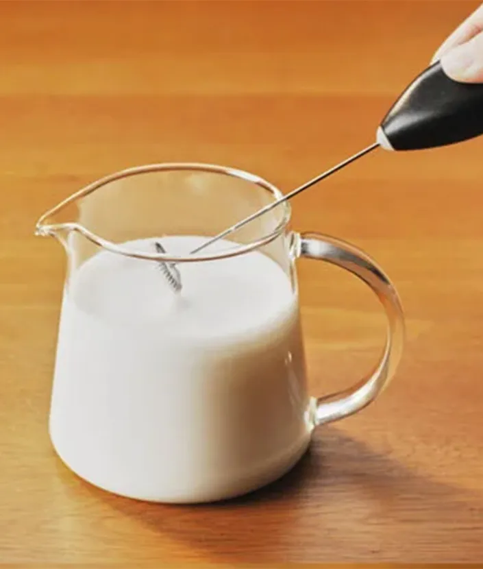 Creamy Caramel Decaf Latte SCHRITT 3