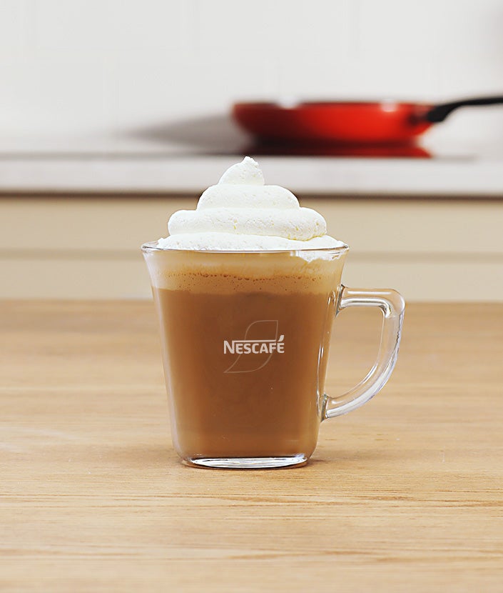 Trin 5 i Salted Caramel Latte