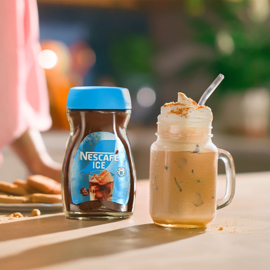 Spiced iced caramel latte