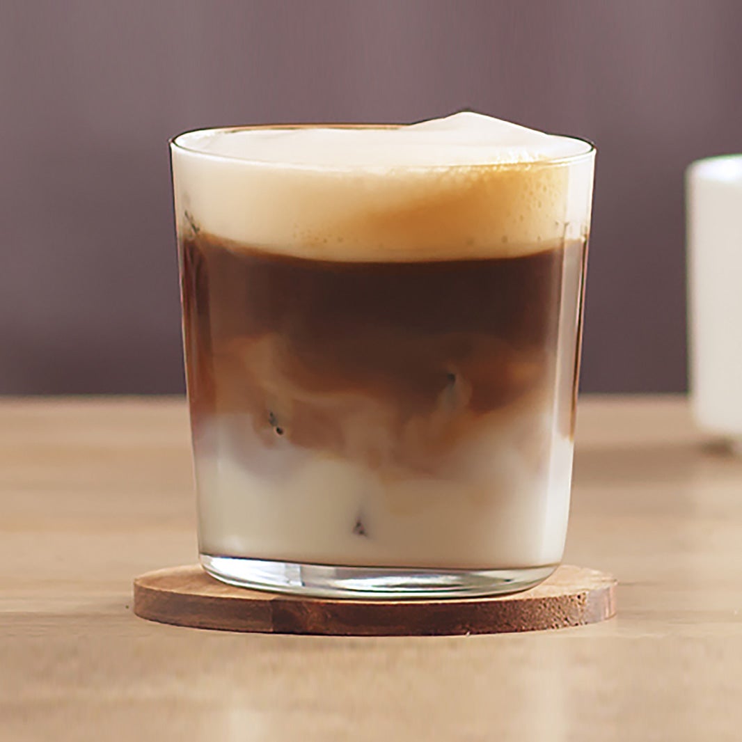 Cómo preparar un refrescante café helado en casa