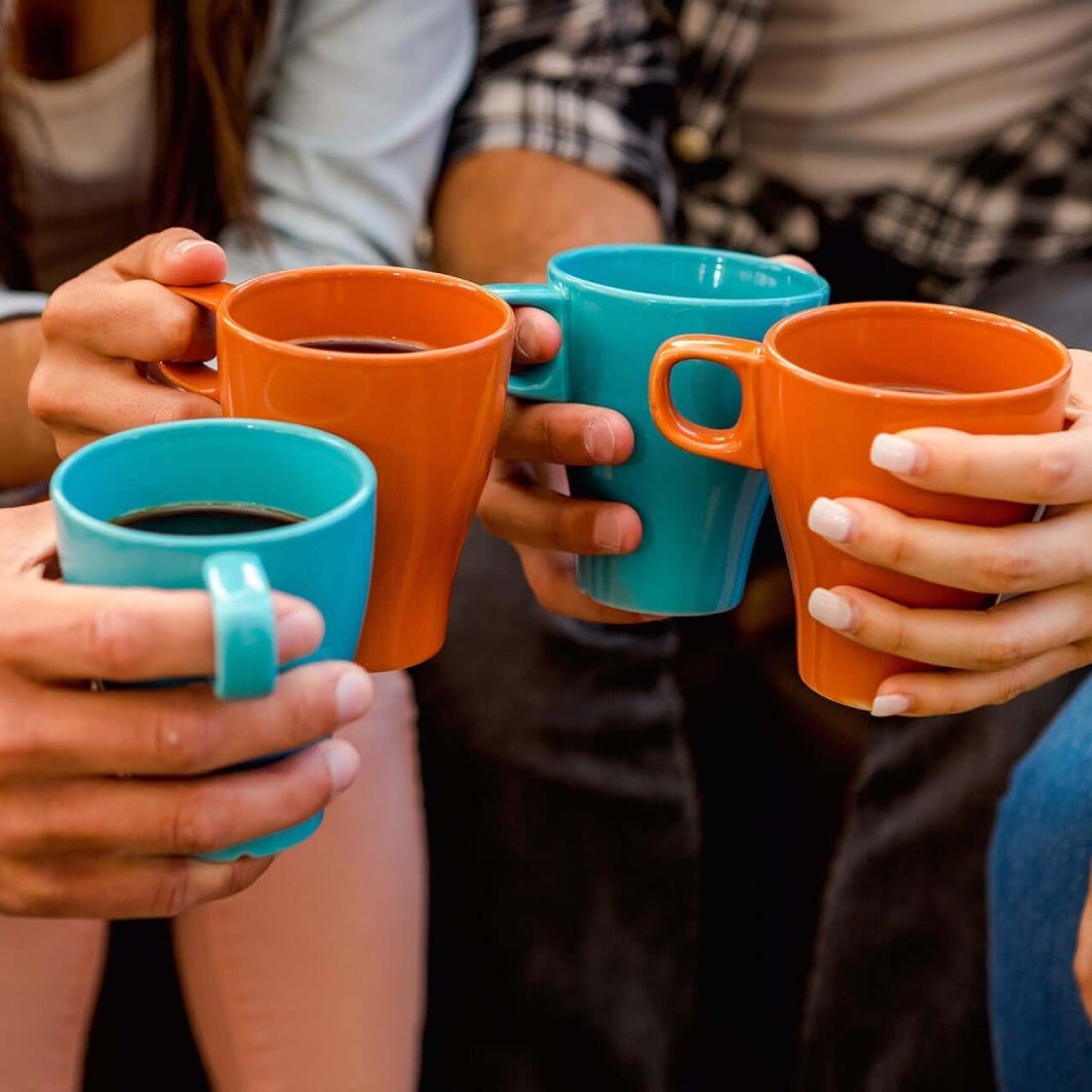 TAZAS DE CAFÉ CON LECHE