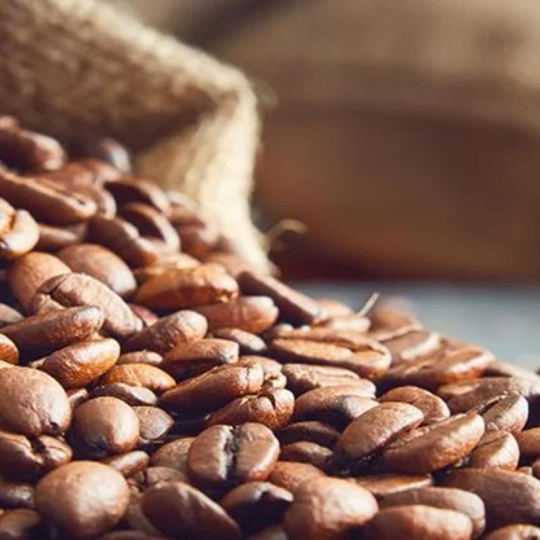 ¿De dónde provienen los granos de café?