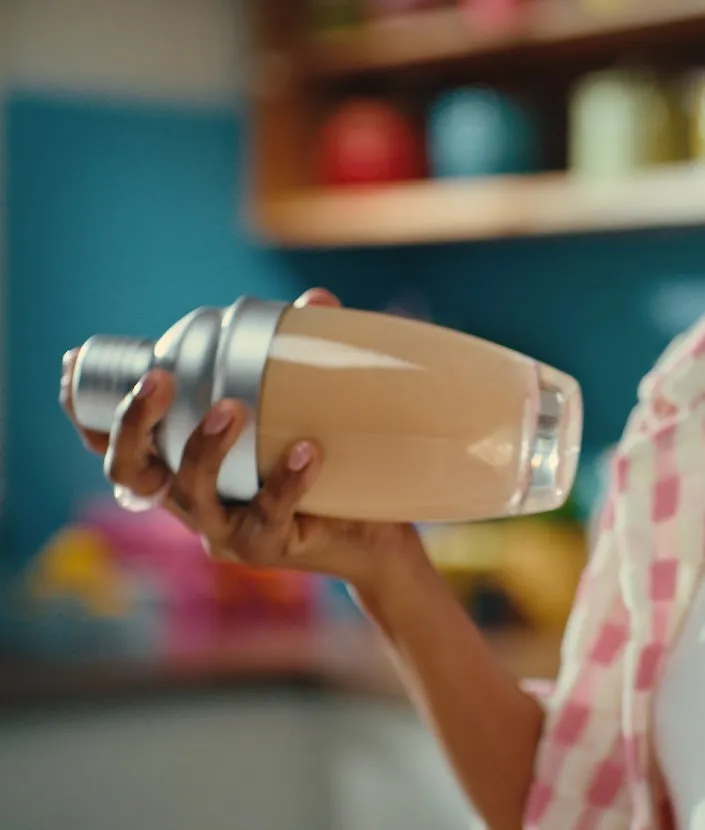 Agitando el Strawberry Iced Latte