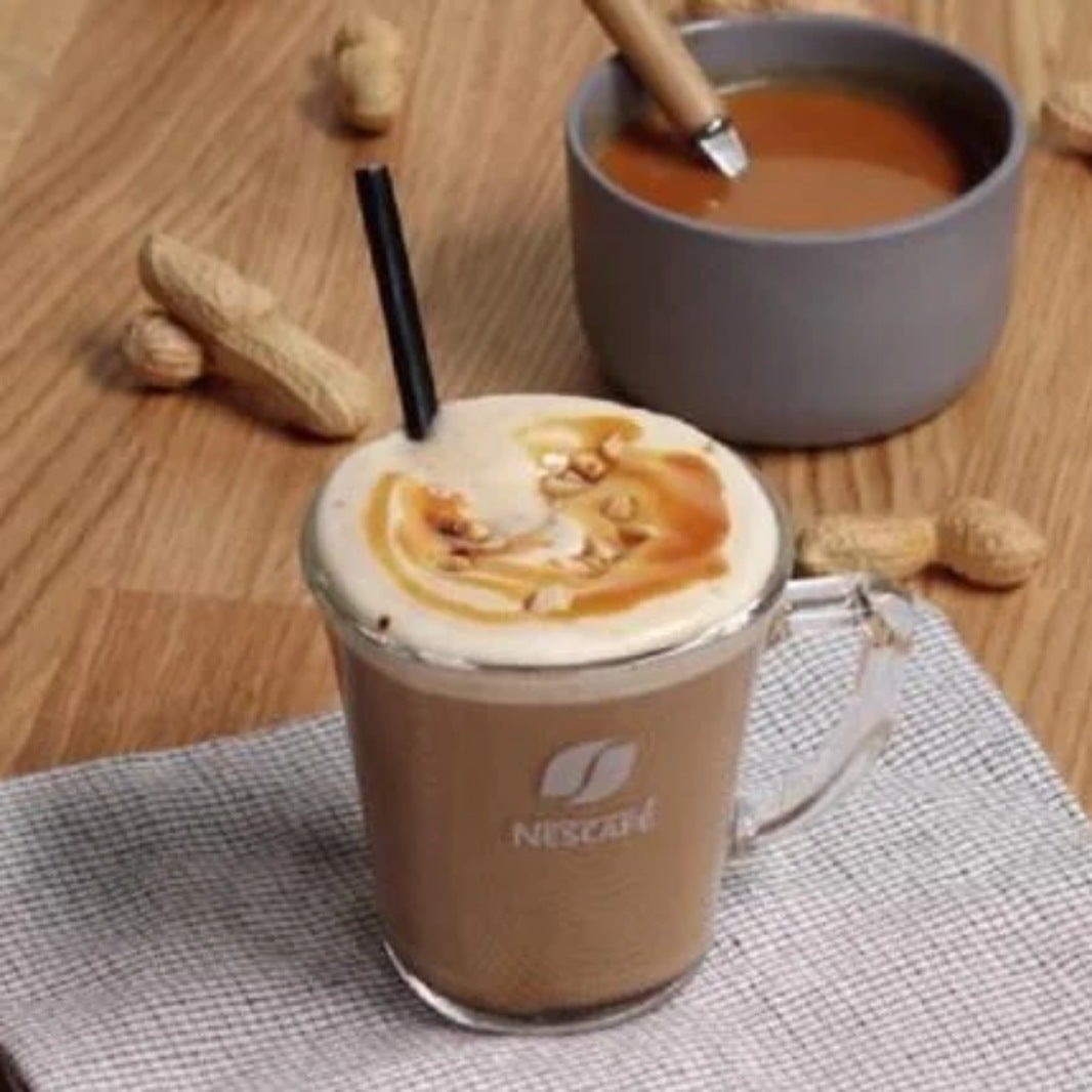 https://www.nescafe.com/fr/sites/default/files/2023-08/Cappuccino%20caramel%20beurre%20sal%C3%A9%201212X621.jpg