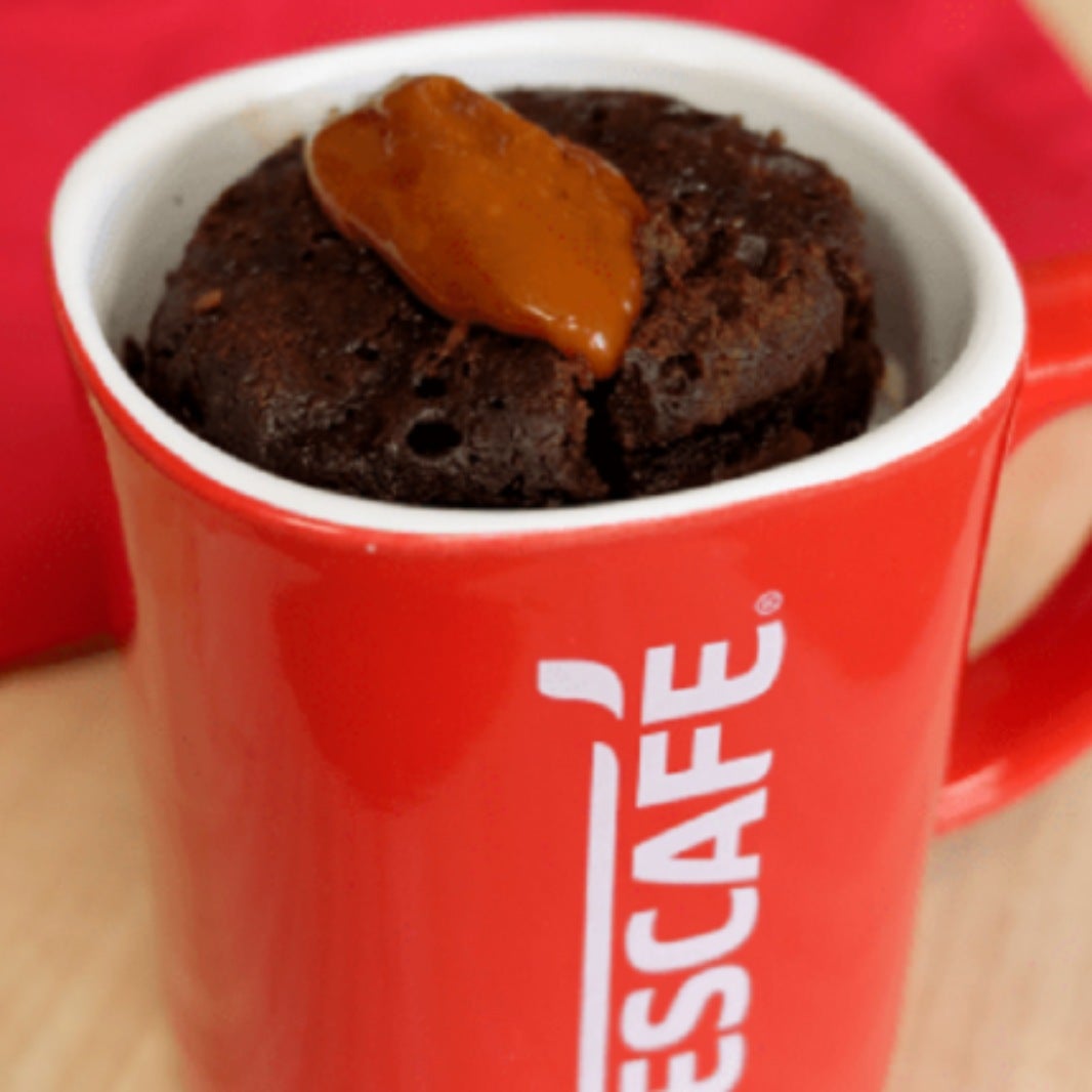 Mug cake au café, coeur coulant caramel