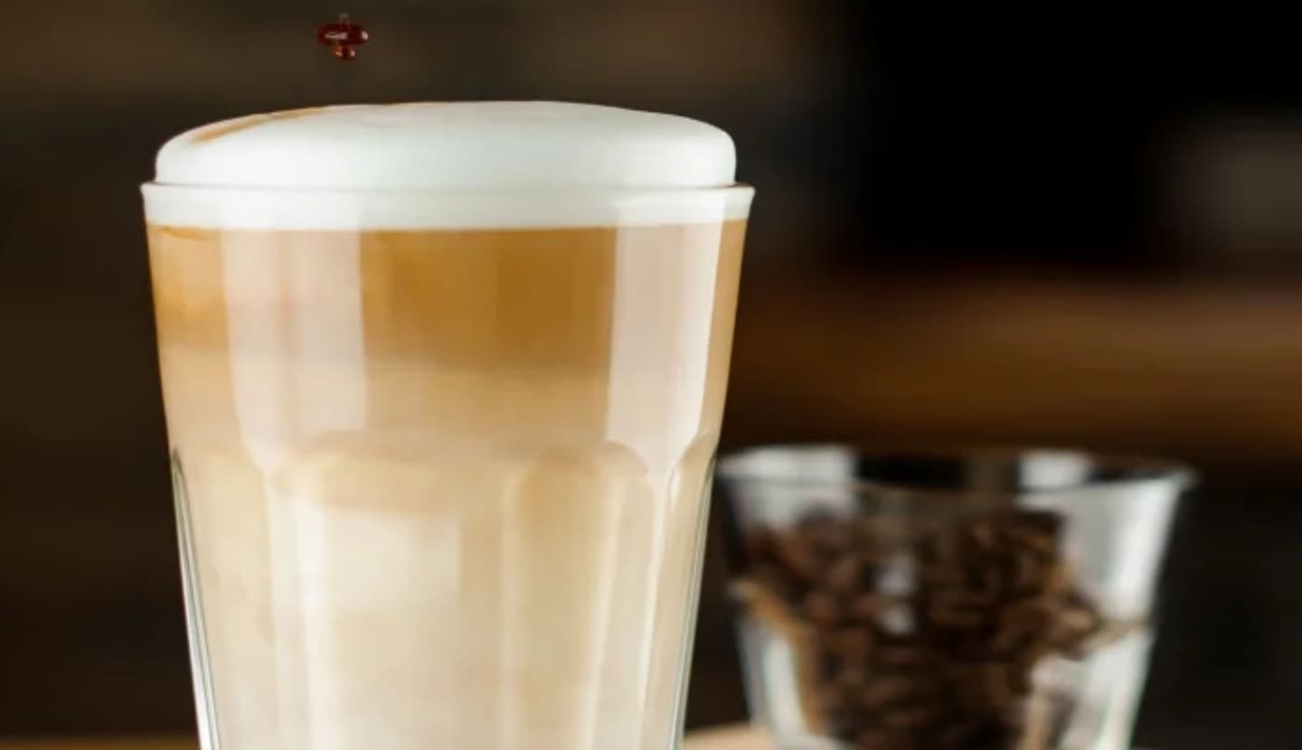 Latte vs. Flat White: What Is the Difference?
