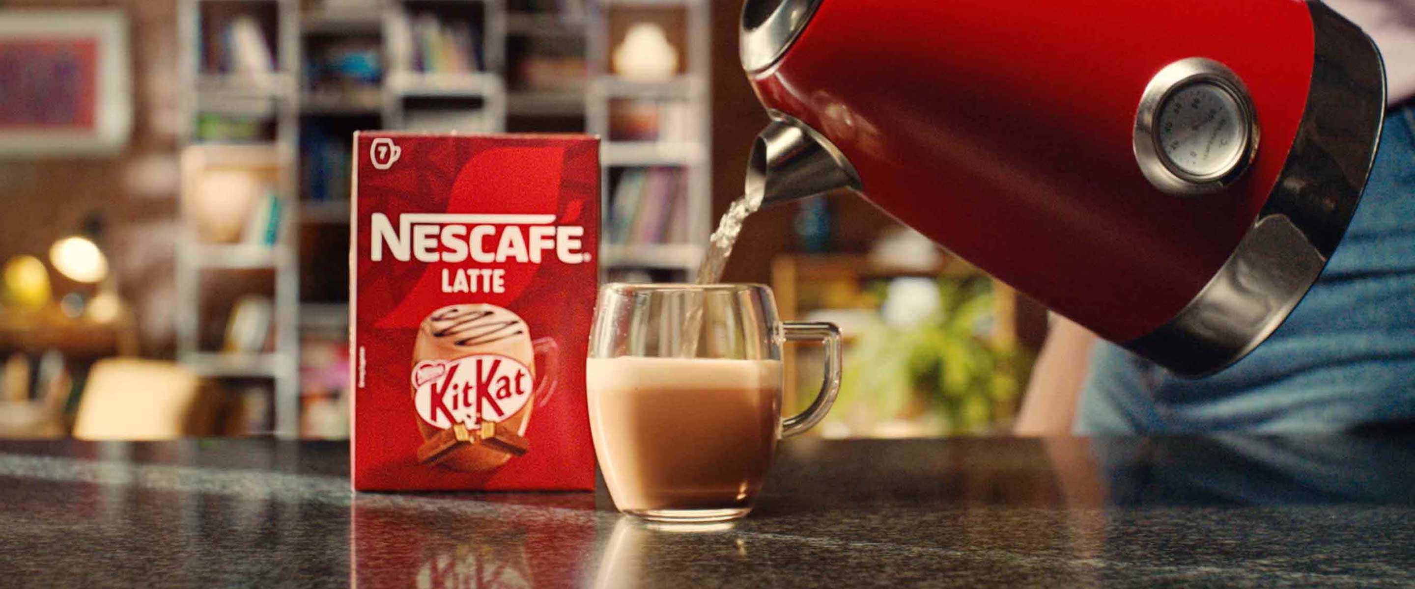 making a nescafé kit kat latte
