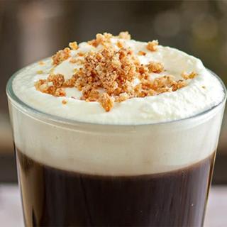 Amaretto Coffee Recipe with Almond Liqueur | Nescafé UK & IE