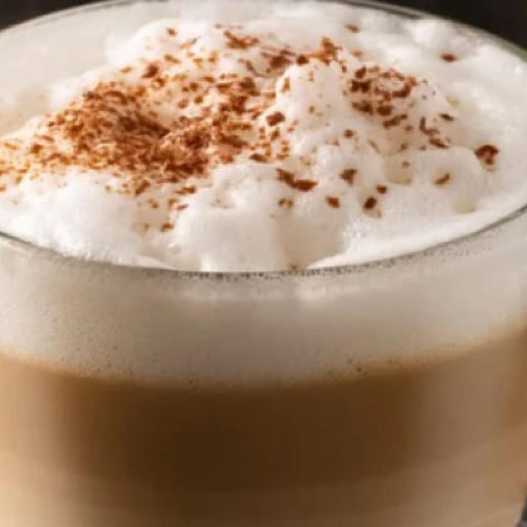 What is the difference between wet and dry Cappuccino?