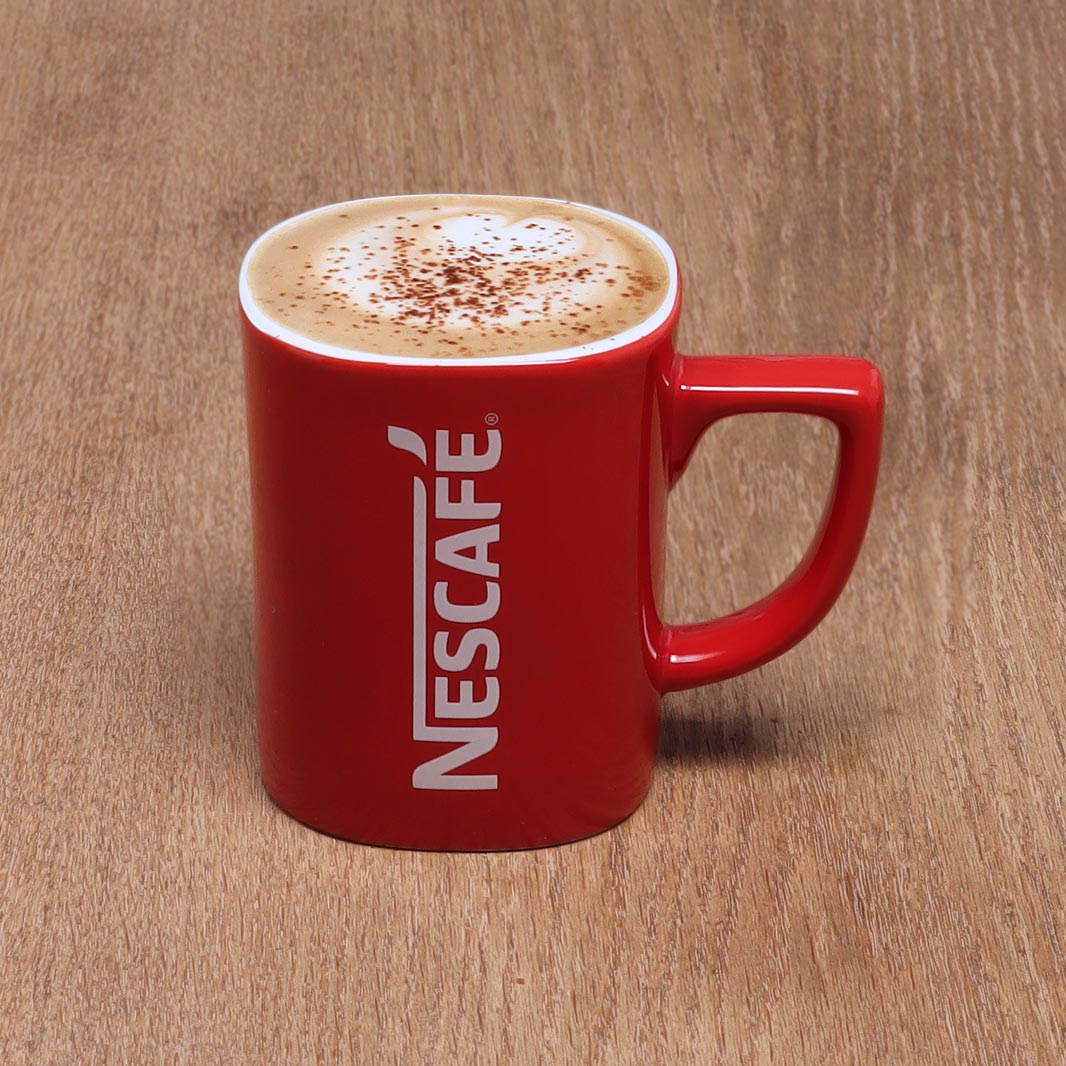 Chocolate Melted Mocha kava u crvenoj Nescafé šalici