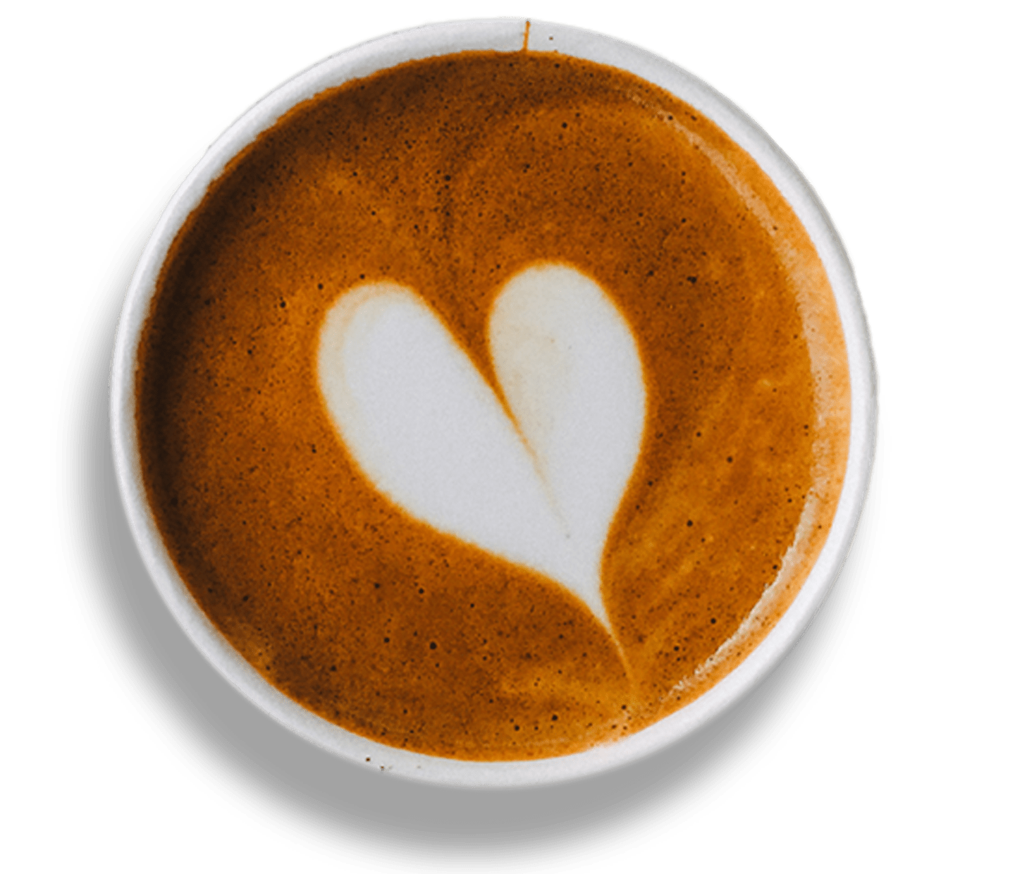Šalica kave sa srcem od mlijeka na površini