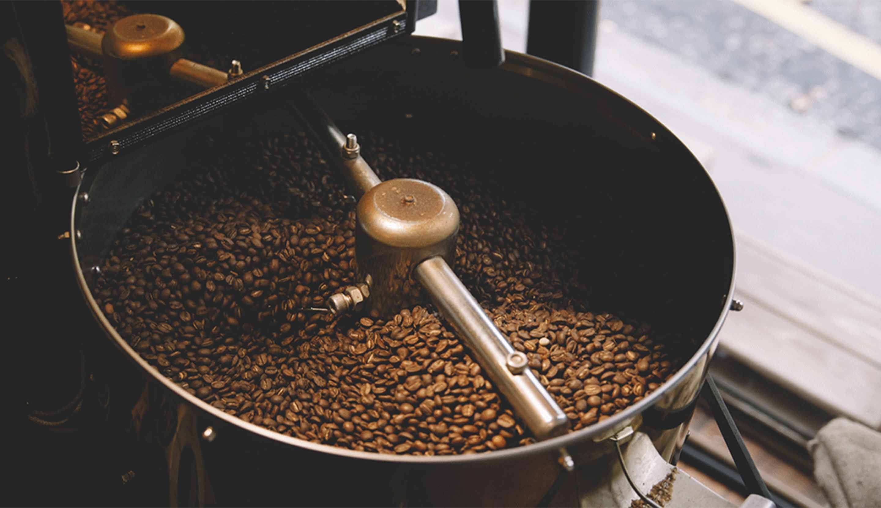 Exploring the Coffee Roasting Process for a Delicious Cup of Black Coffee
