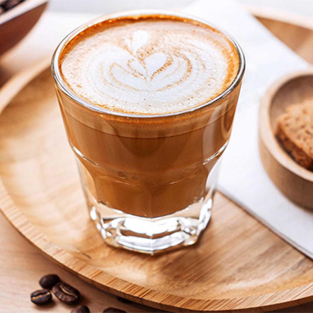Mengenal Cortado, Kopi Susu yang Disajikan di Gelas Kecil
