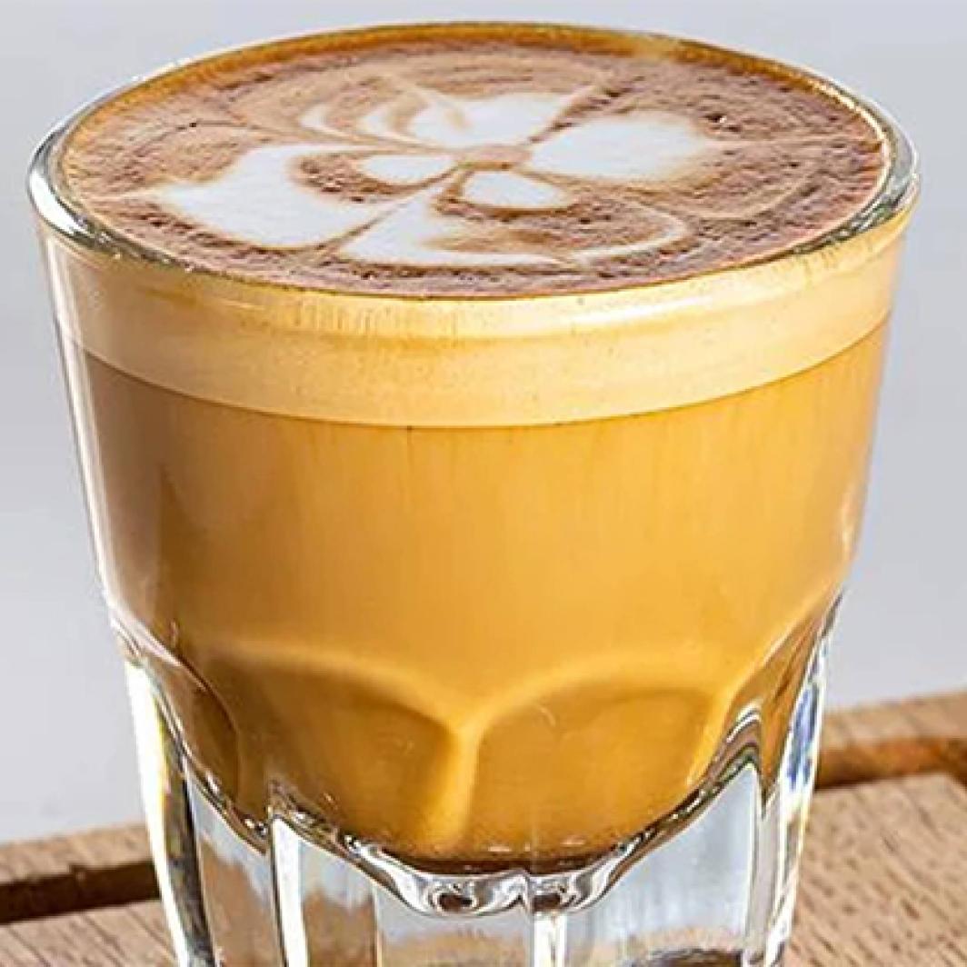 Mengenal Piccolo, Kopi Susu Asal Spanyol yang Nikmat