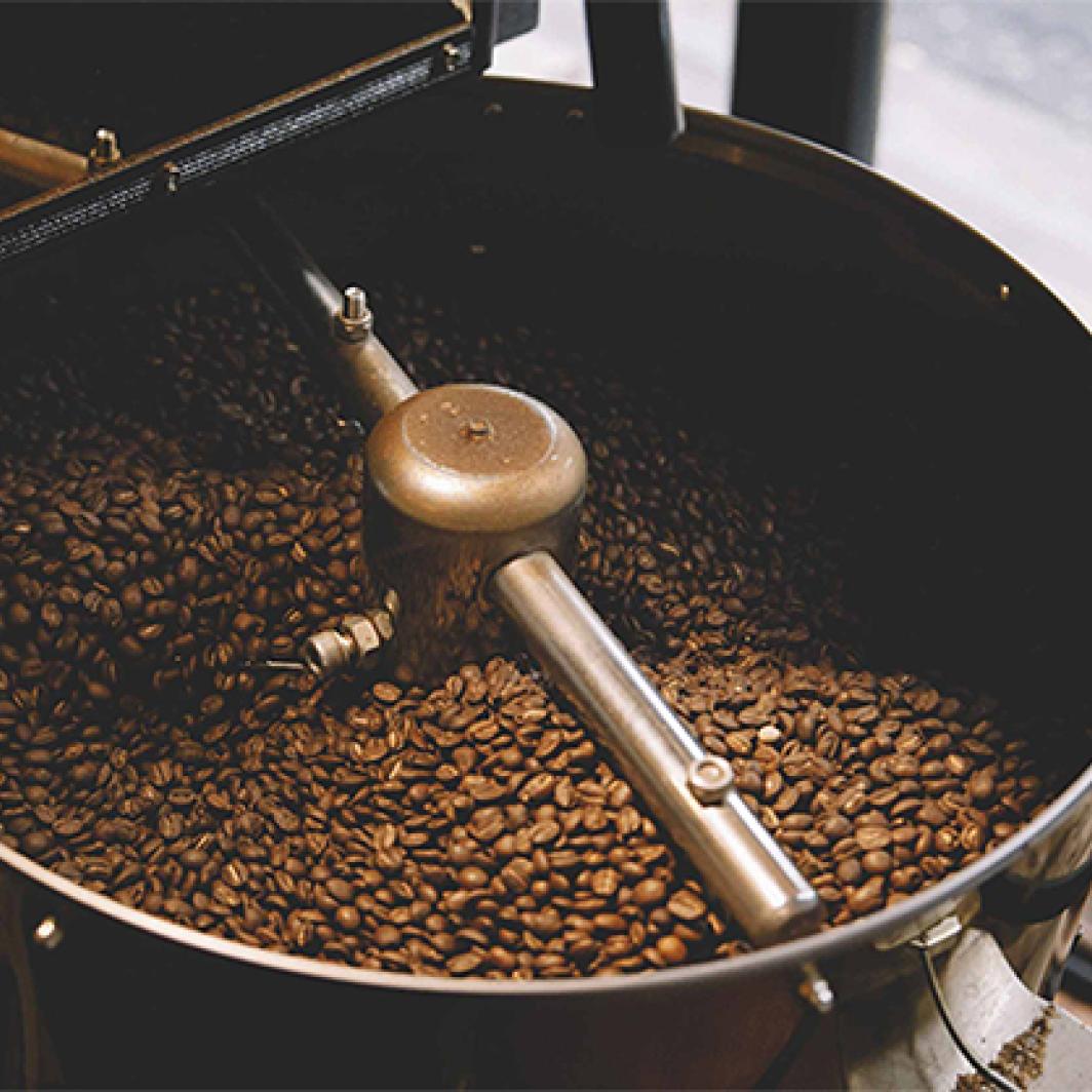 Exploring the Coffee Roasting Process for a Delicious Cup of Black Coffee