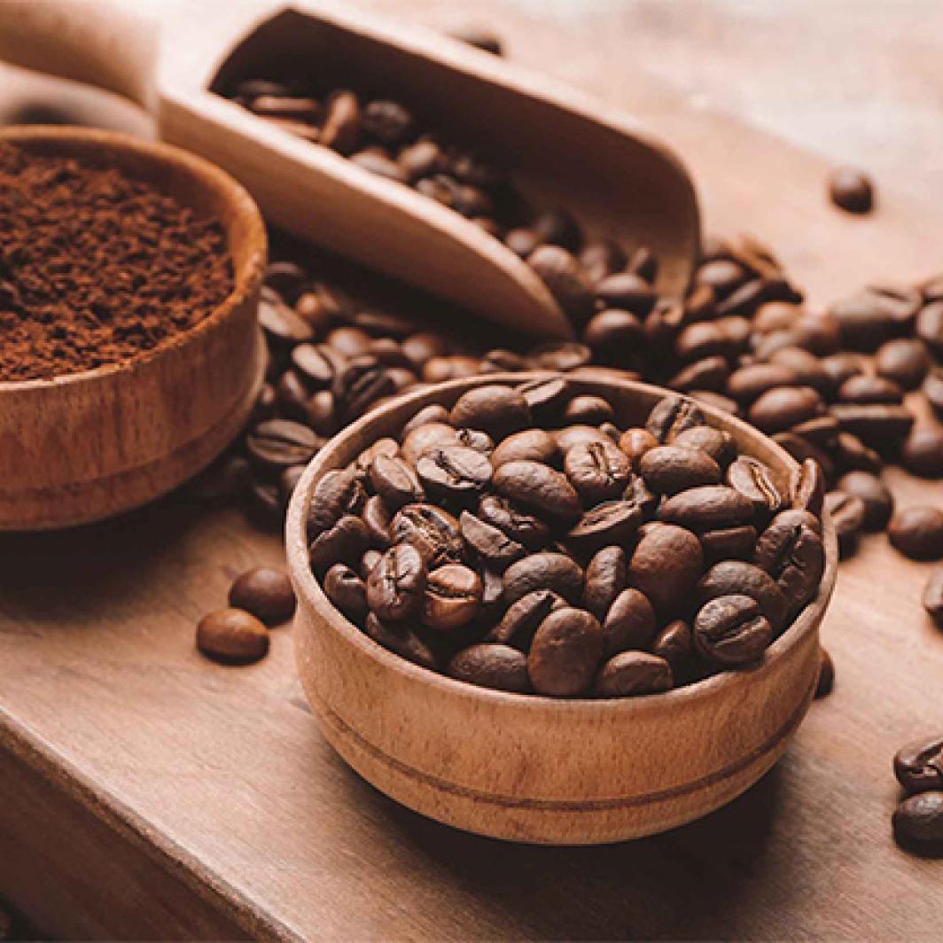 Proses Pengolahan Biji Kopi Sebelum Menjadi Bubuk Kopi Hitam yang Harum & Siap Diseduh