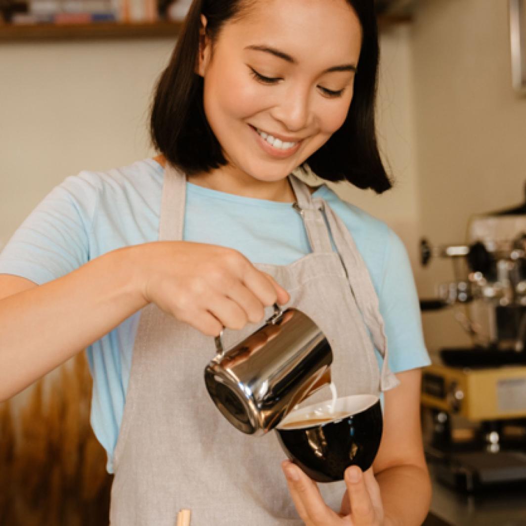 Tips Membuat Kopi Hitam Nikmat dengan Krimer Bubuk NESTLÉ Coffeemate Creamer
