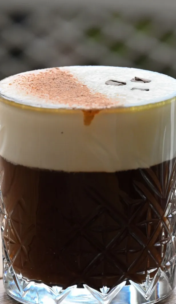 Mengenal Irish Coffee dan Daya Tariknya
