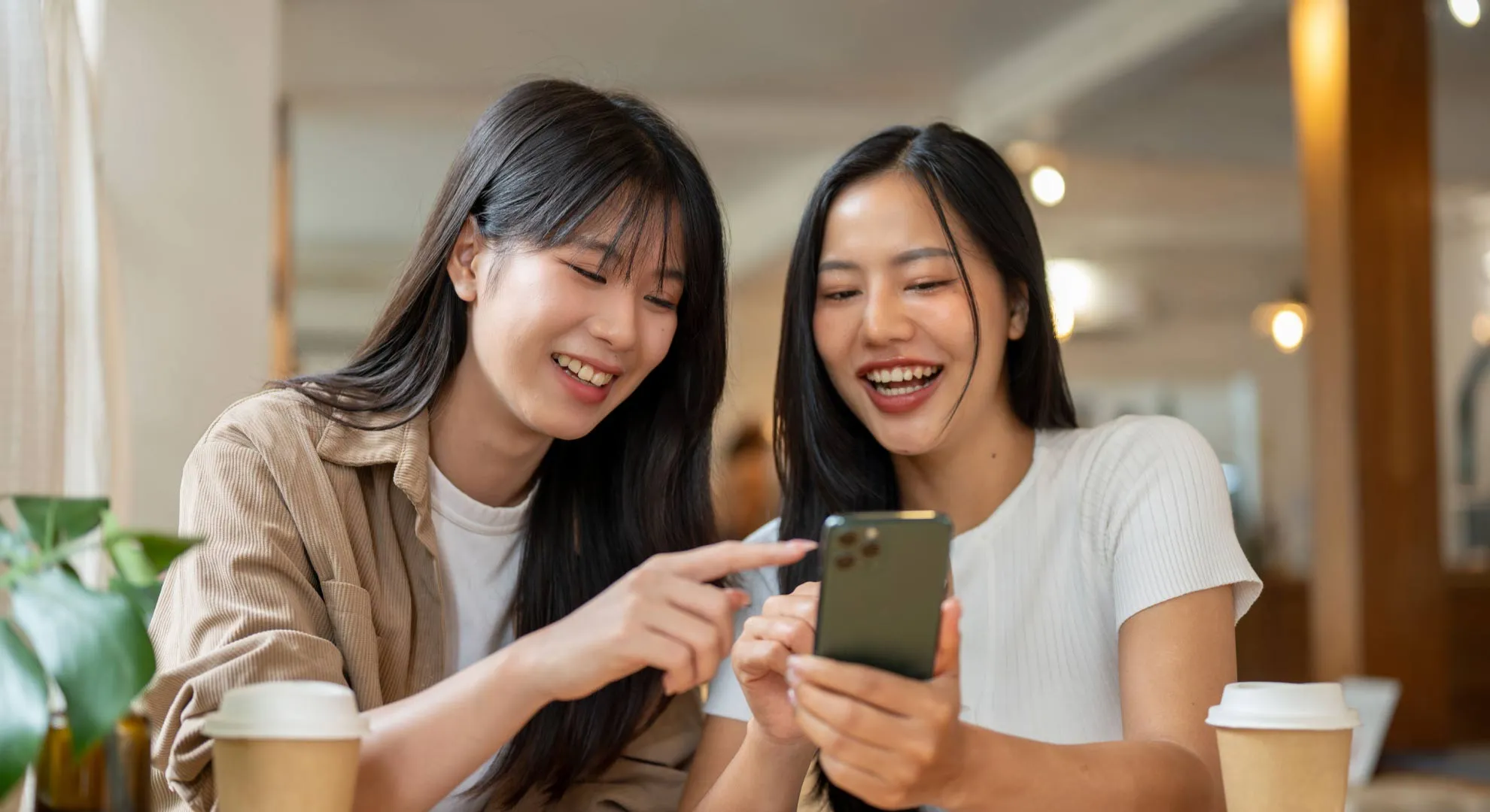 FOMO? Jangan Panik, Simak Tips Tetap Nikmati Hidupmu!