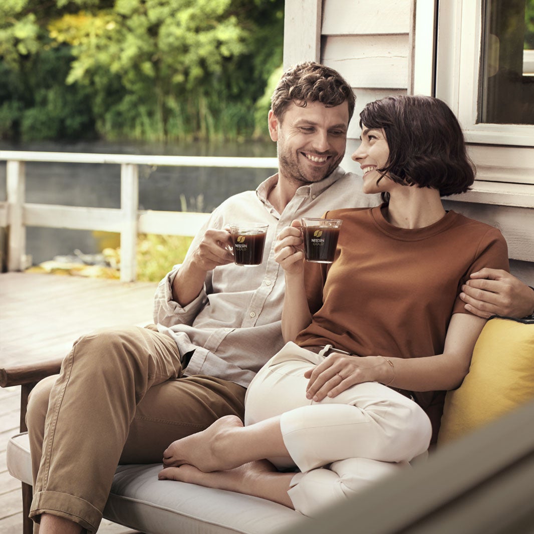 Nescafé Gold coffee cup