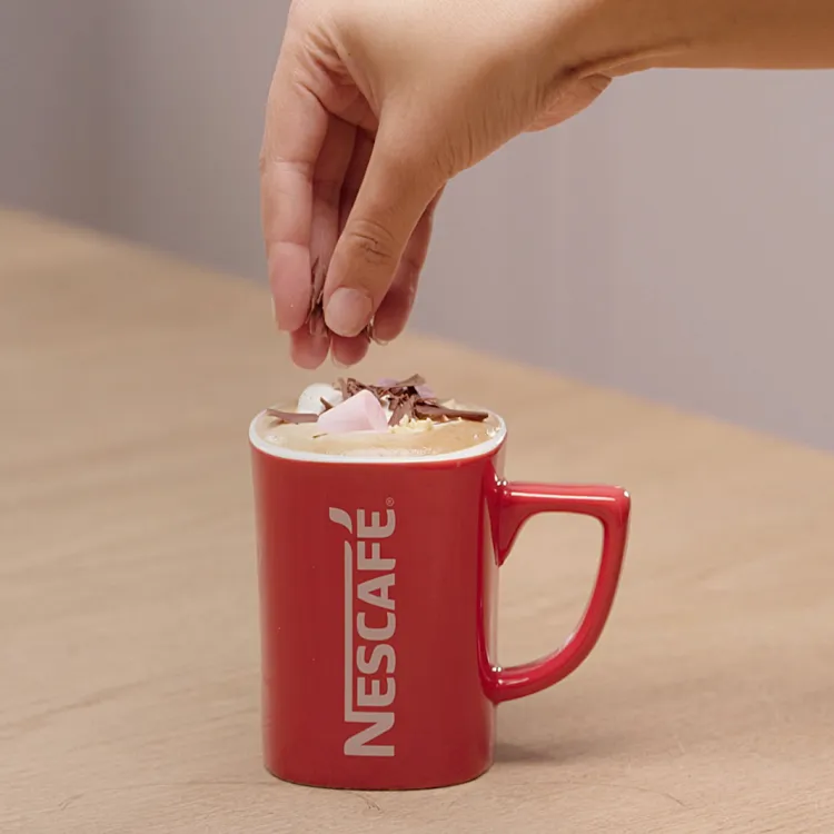 Misura 250 ml di latte per scaldarlo