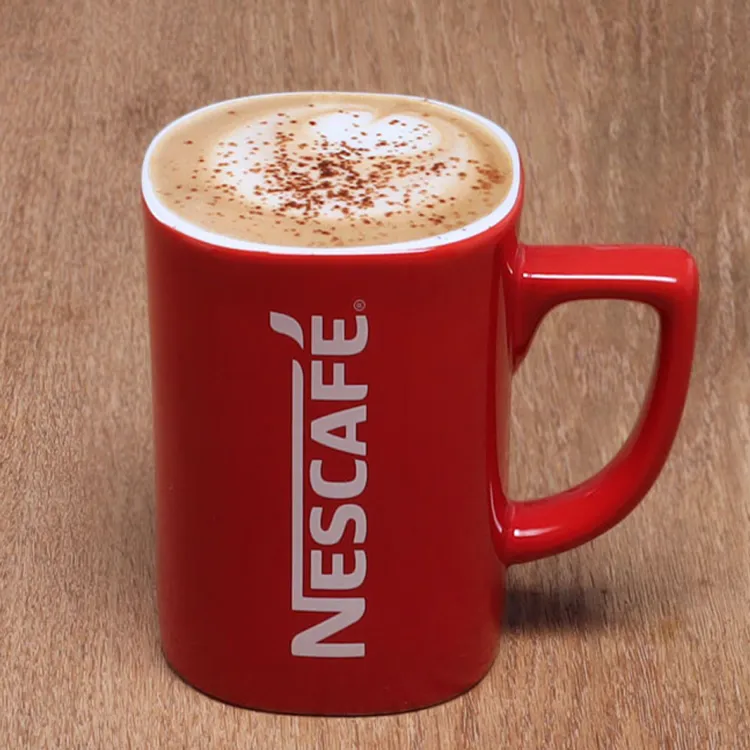 tazza di caffè solubile