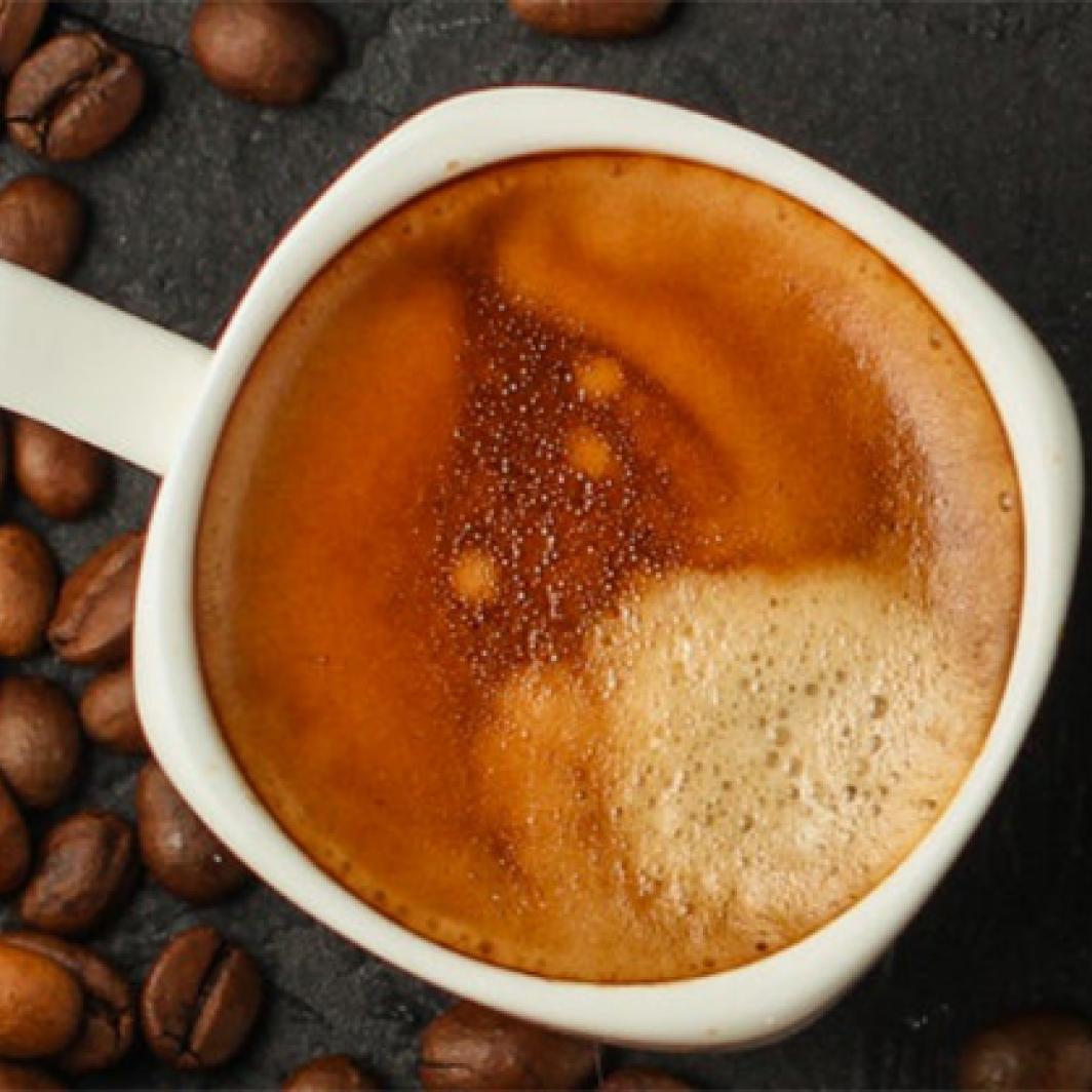 دليلك لأفضل أنواع أكواب القهوة المثالية