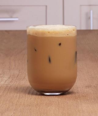 Iced Shaken Latte Recipe | Nescafé Malta