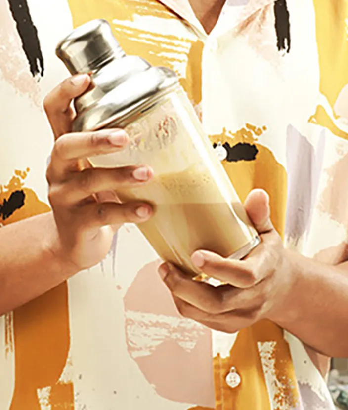 NESCAFÉ Frappé Latte step 2
