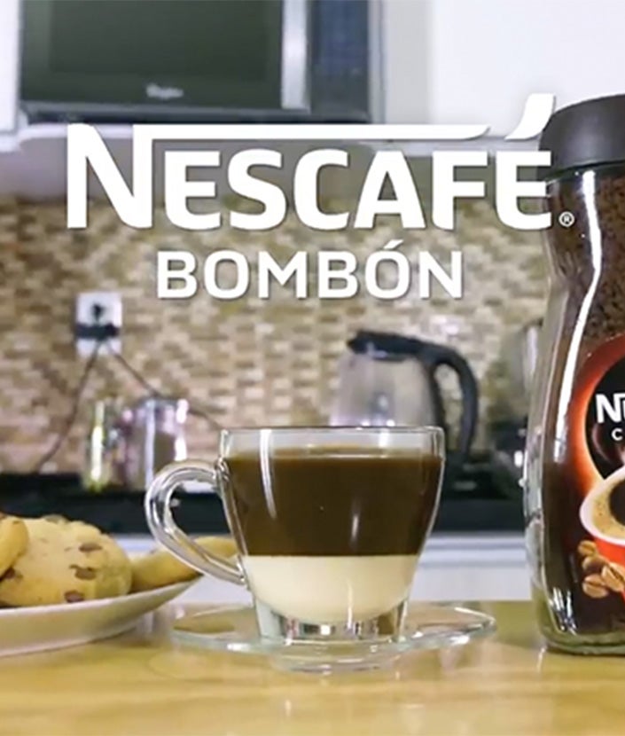 NESCAFÉ Bombón step 1