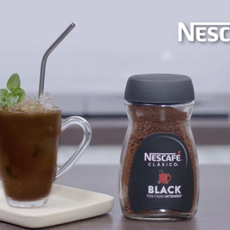 NESCAFÉ® Black Frappé con Menta