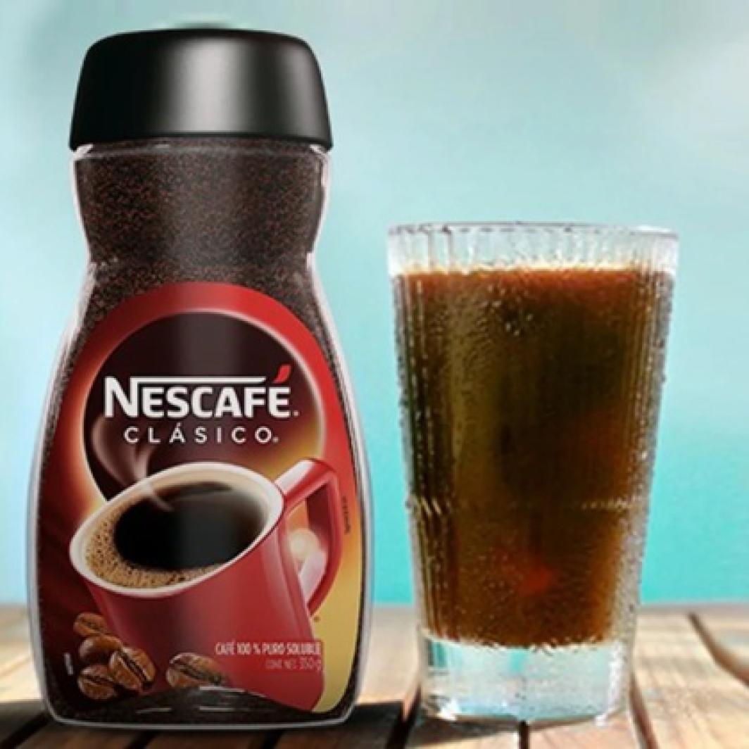 ¿Cómo preparar un café frío con café soluble en casa?